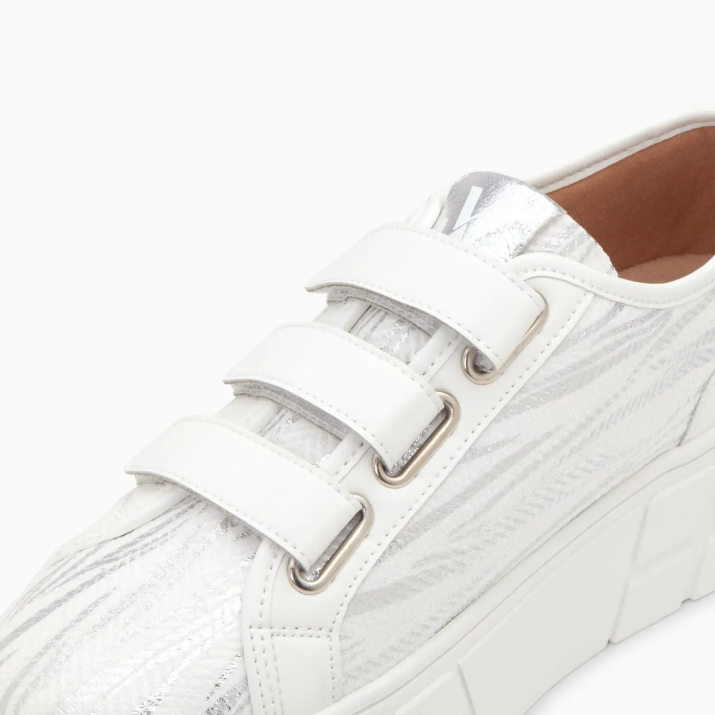 Baskets Bridget Blanc Et Argent Zebre A Plateforme