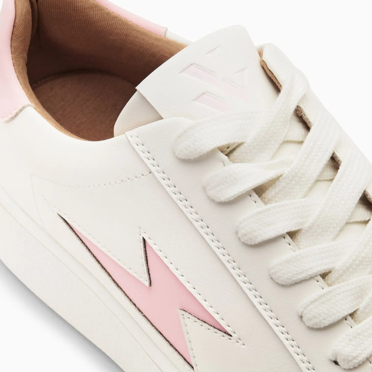 Baskets Eclair Angie Blanc Et Rose A Lacets
