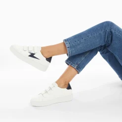 Baskets Eclair Eva Blanc Et Bleu Marine Serpent A Scratchs