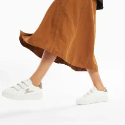 Baskets Eclair Eva Blanc Et Taupe Serpent A Scratchs