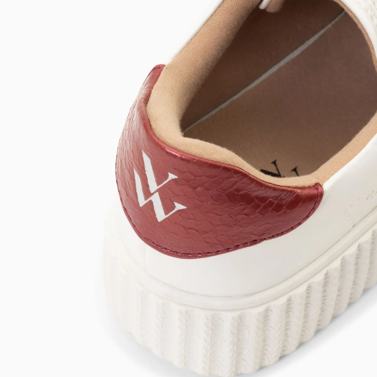 Baskets Eclair Eva Blanc Et Bordeaux Serpent A Scratchs