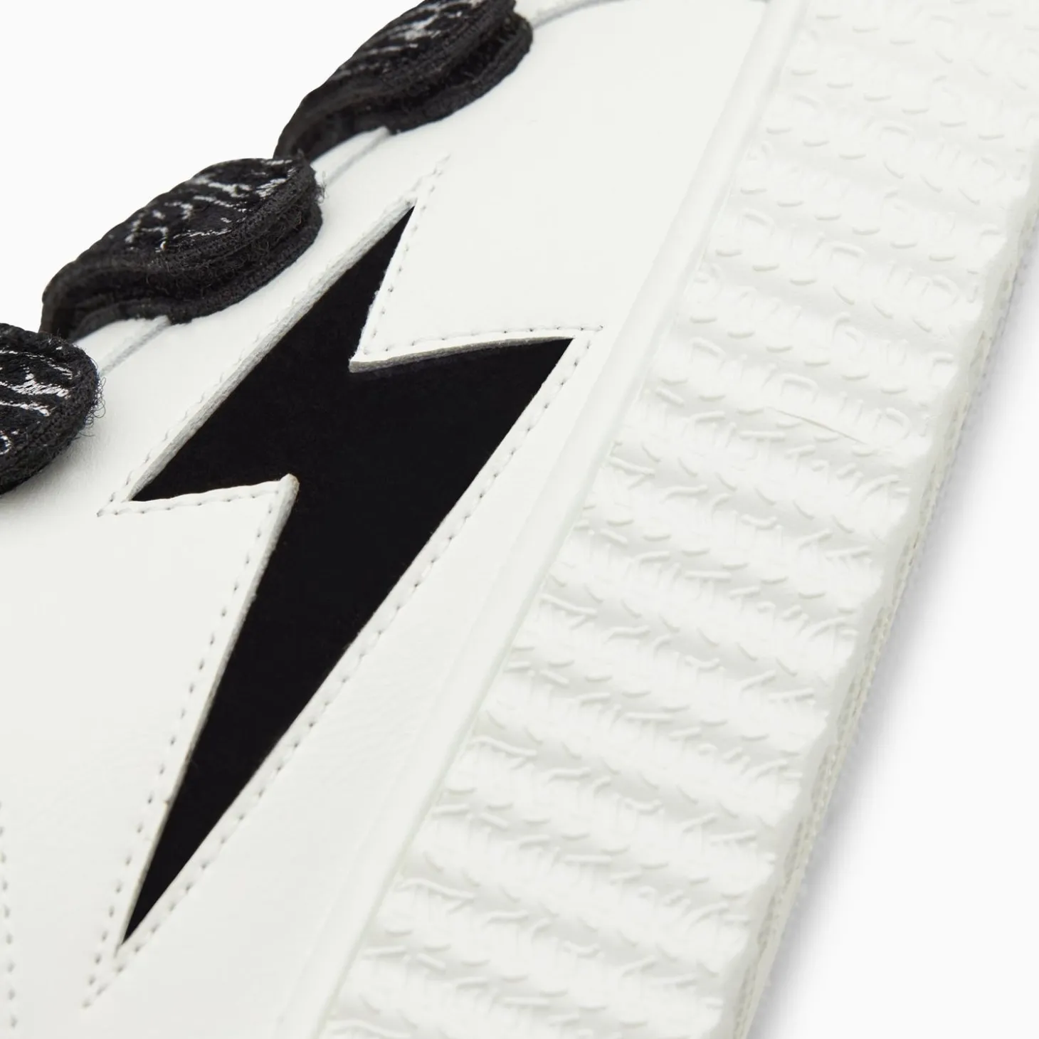 Baskets Eclair Ingrid Blanc Et Noir Zebre A Scratchs