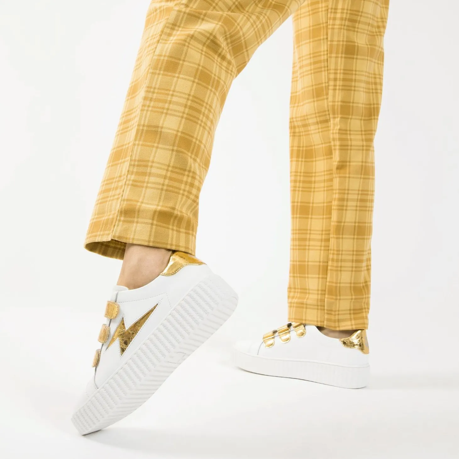 Baskets Eclair Jane Blanches En Cuir A Scratchs Or