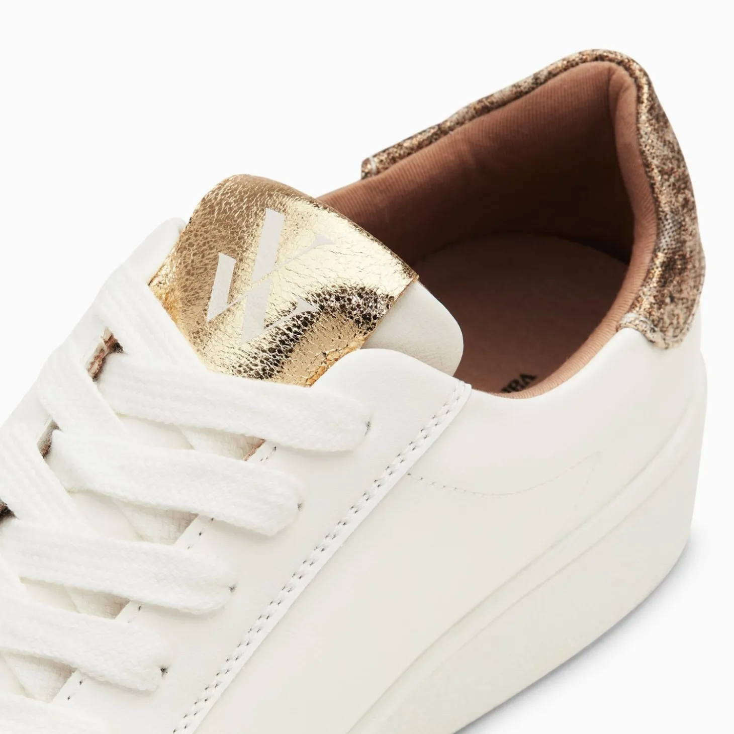 Baskets Eclair Joy Blanc Et Or A Lacets