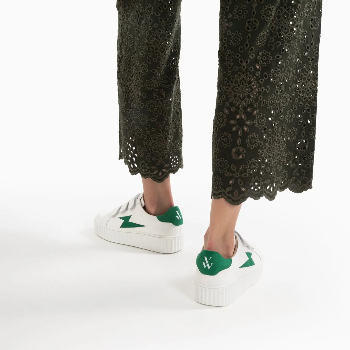 Baskets Eclair Kim Blanc Et Vert Fonce A Scratchs