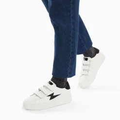 Baskets Eclair Larissa Blanc Et Noir Satin A Scratchs