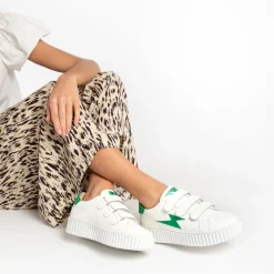 Baskets Eclair Larissa Blanches A Details En Satin Vert