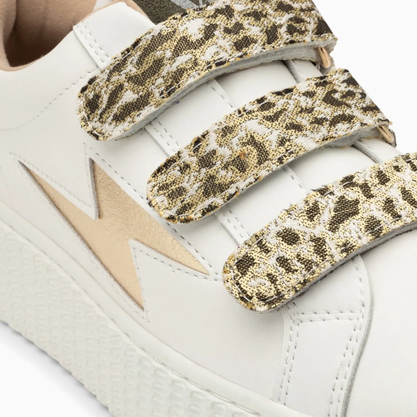 Baskets Eclair Lyanna Blanc Et Or A Scratchs Leopard Kaki