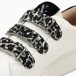 Baskets Eclair Lyanna Blanc Et Argent A Scratchs Leopard Noirs