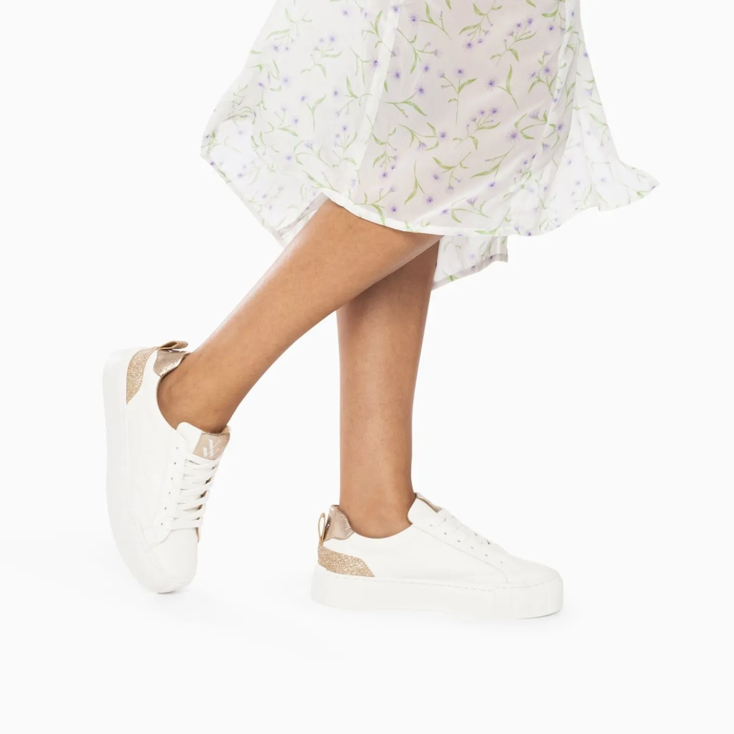 Baskets Eclair Miley Blanc Et Or A Lacets