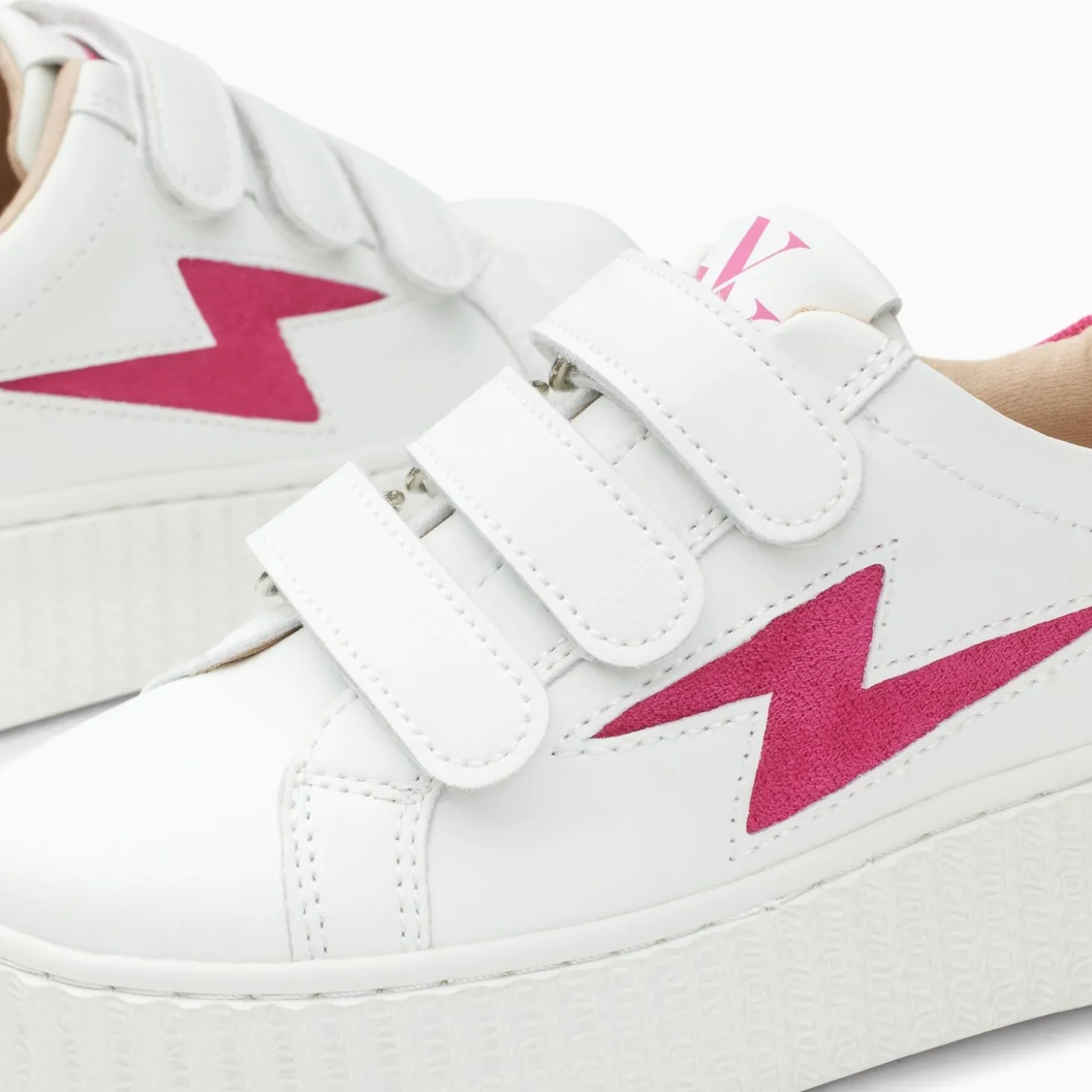Baskets Eclair Mini Vicky Blanc Et Fuchsia A Scratchs