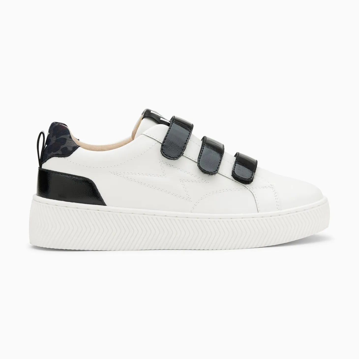 Baskets Eclair Oxanna Blanches A Scratchs Noirs