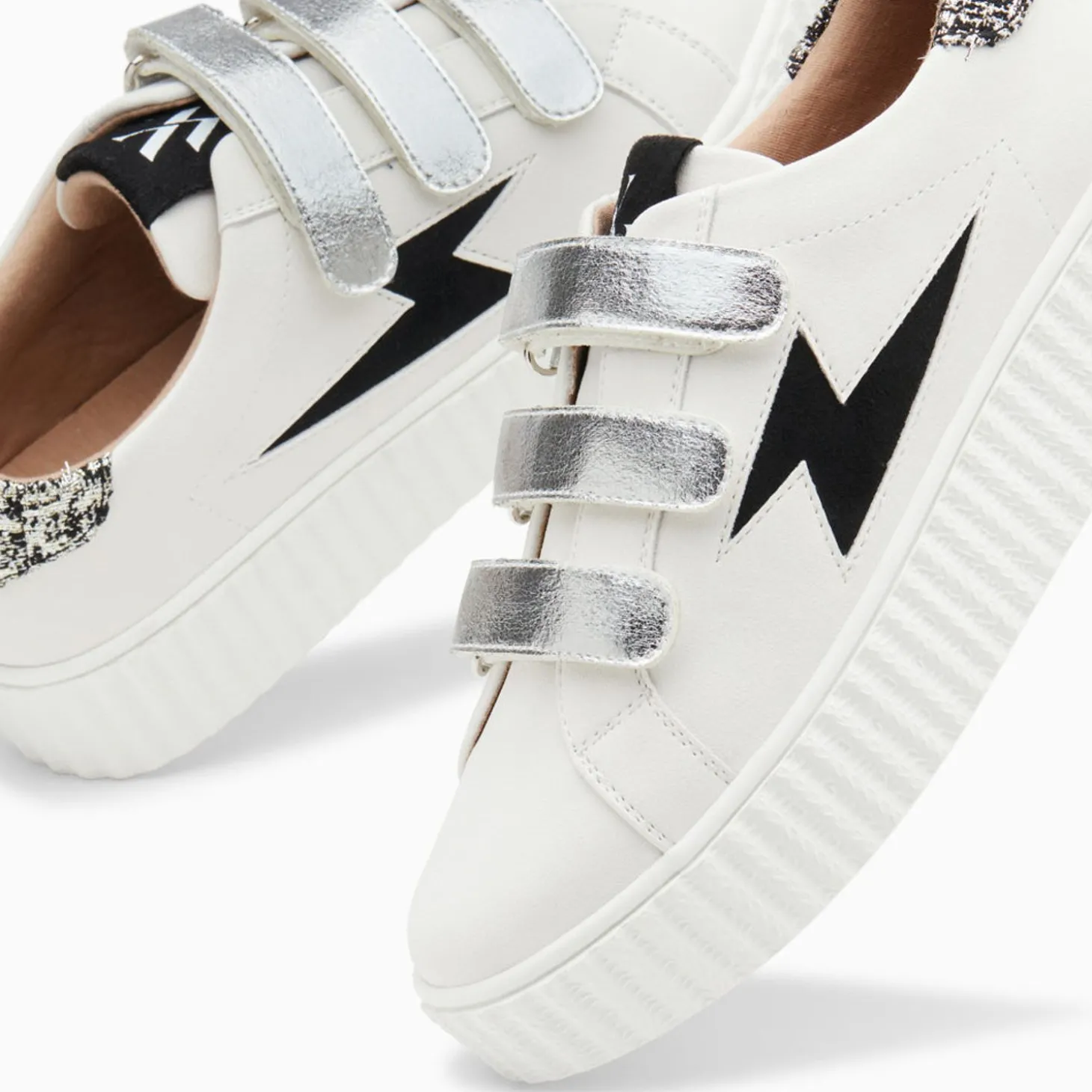 Baskets Eclair Pomeline Blanc Et Noir A Scratchs Argent