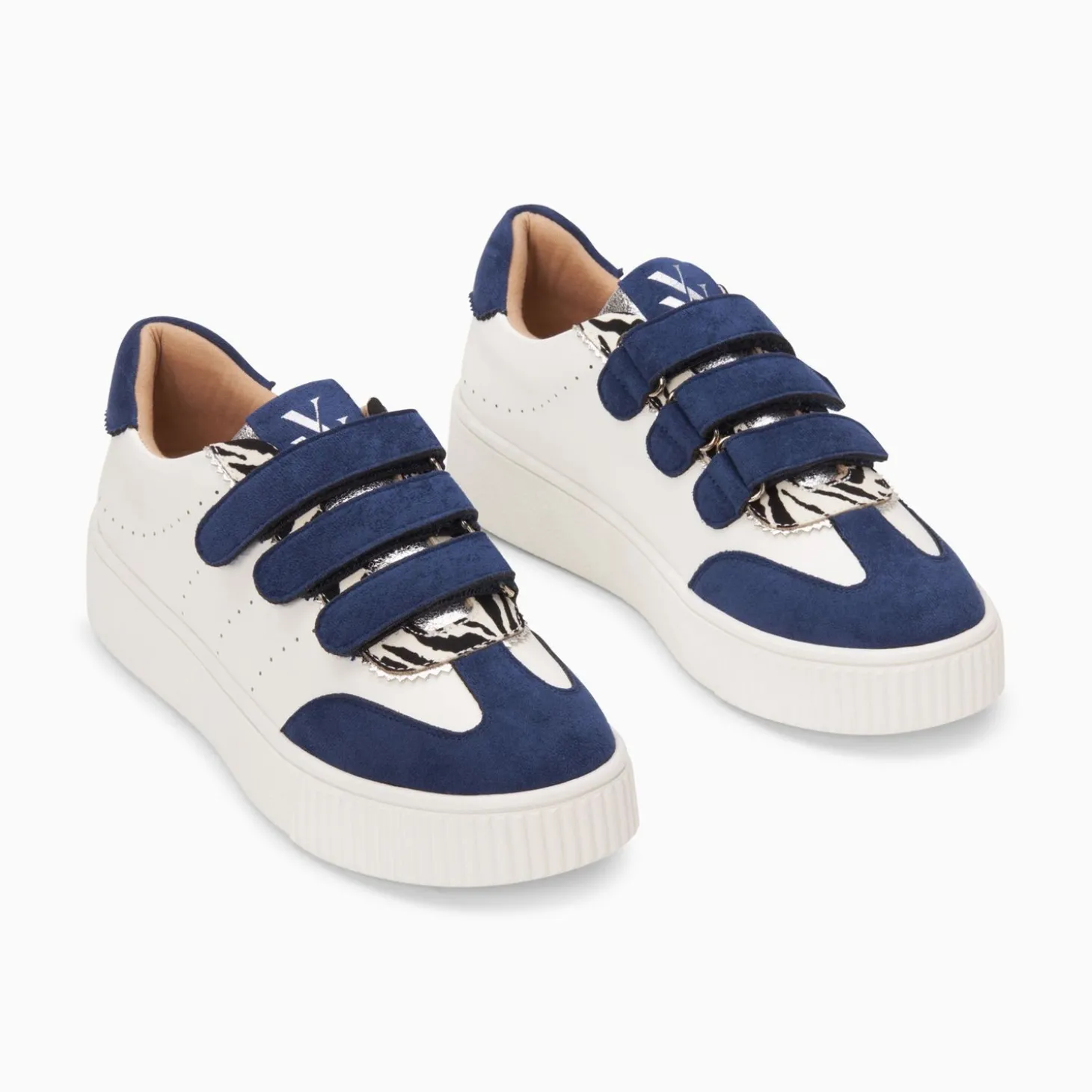 Baskets Marie Blanc Et Bleu Marine A Scratchs