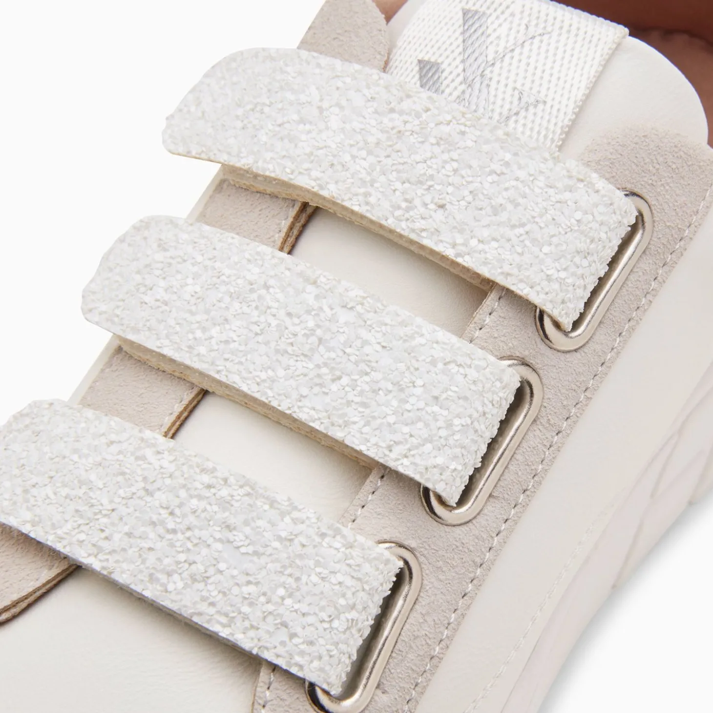 Baskets Monica Blanches A Scratchs Glitter Et Plateforme
