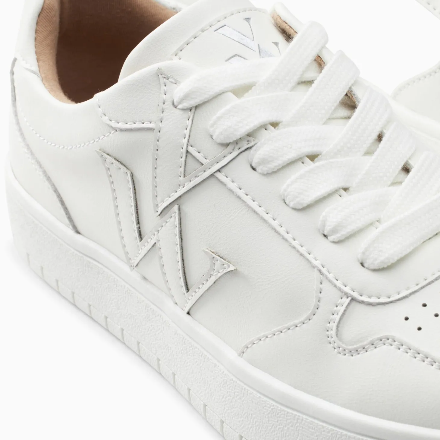 Baskets Monogramme Calie Blanches Monochrome