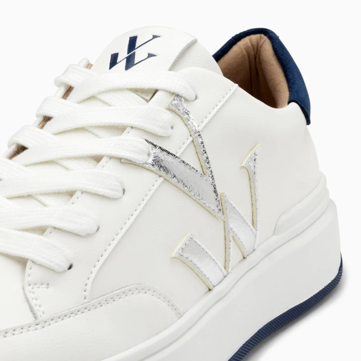 Baskets Monogramme Candice Blanc Et Bleu