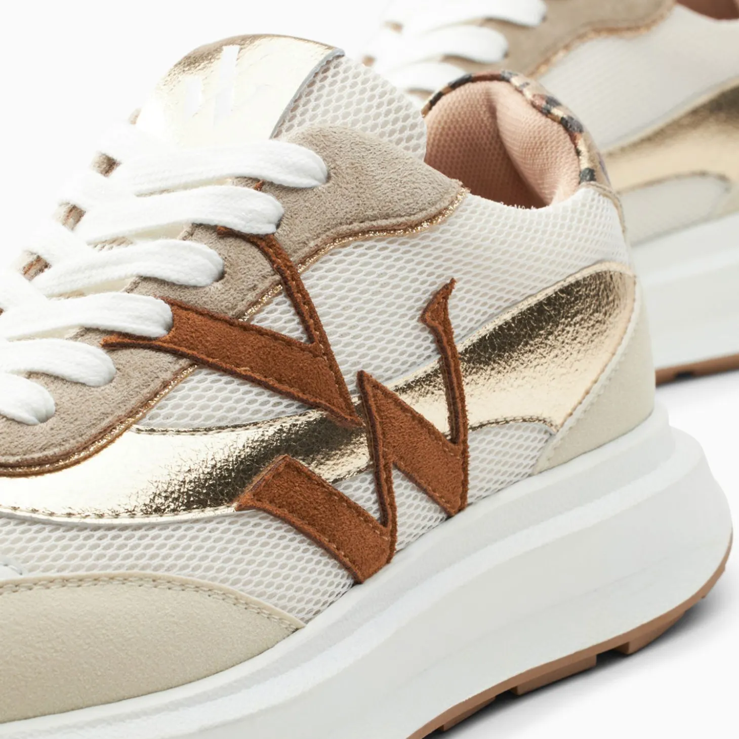 Baskets Monogramme Ines Camel Et Or A Semelle Oversize