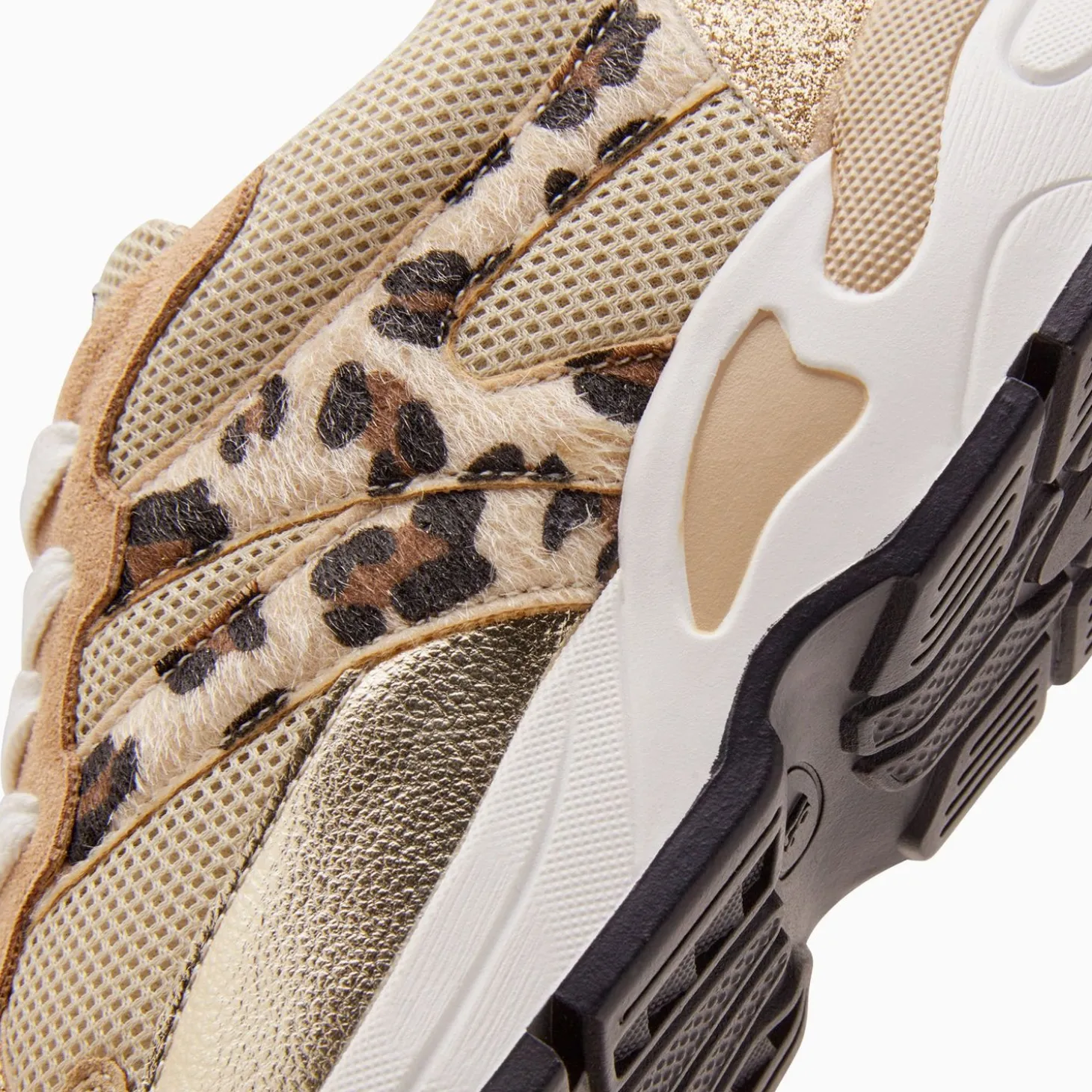 Baskets Montorgueil Beige Et Leopard A Lacets