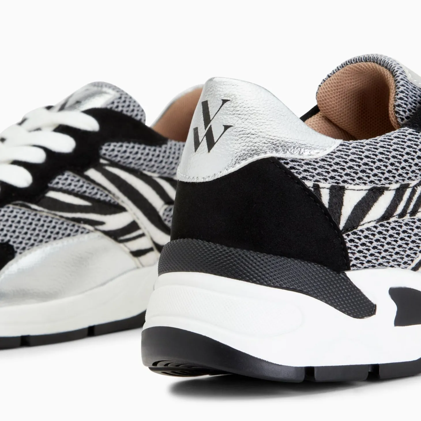 Baskets Montorgueil Noir Et Zebre A Lacets