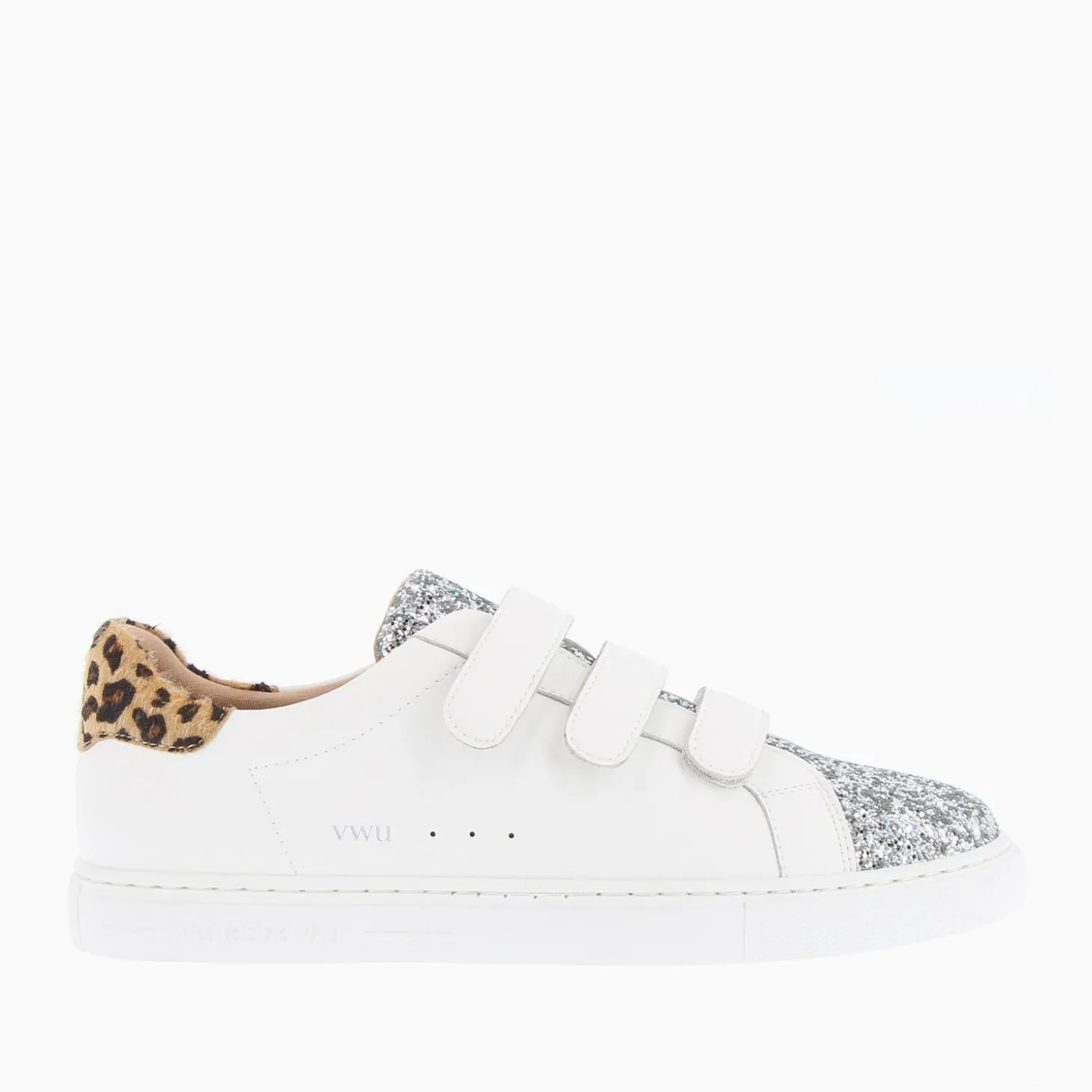 Baskets Nour Blanc Et Argent A Scratchs