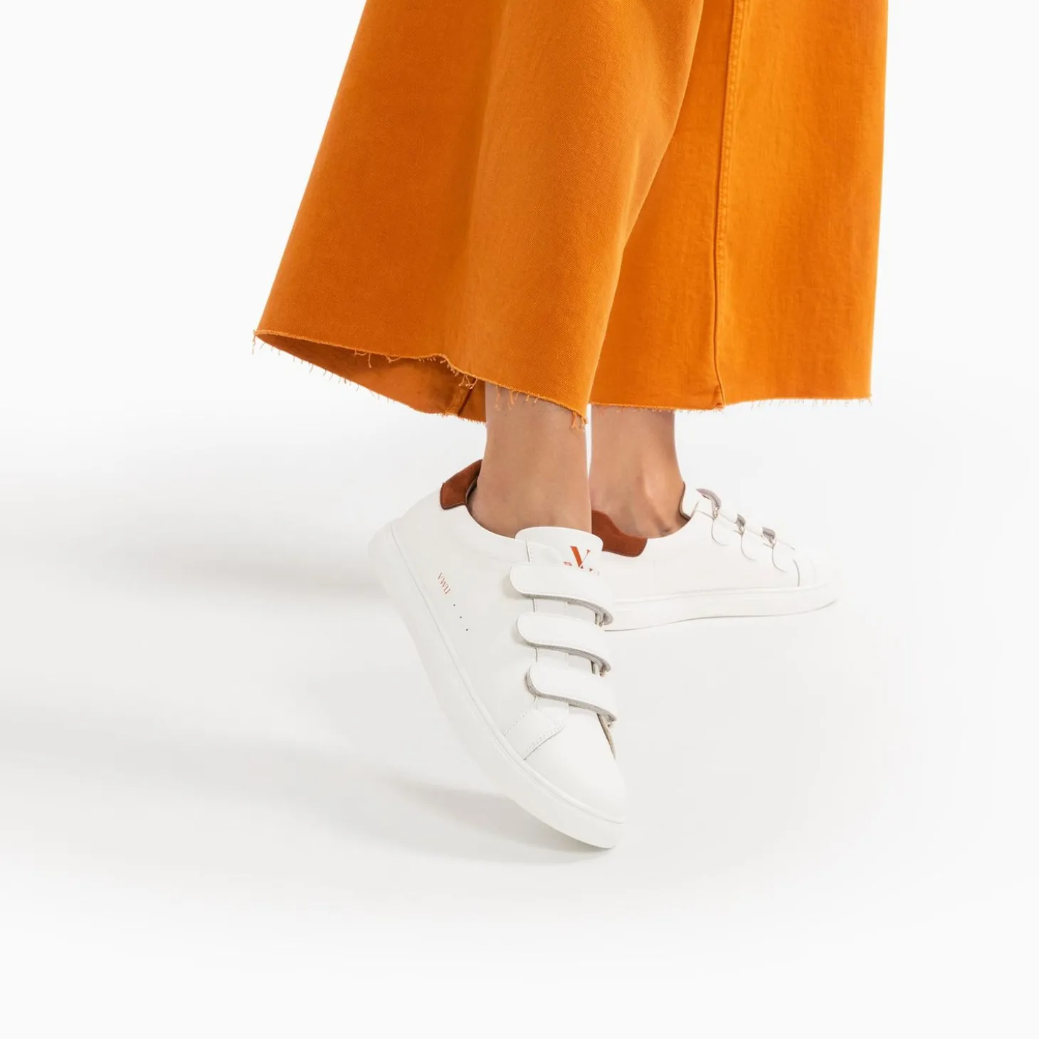 Baskets Nour Blanc Et Marron A Scratchs