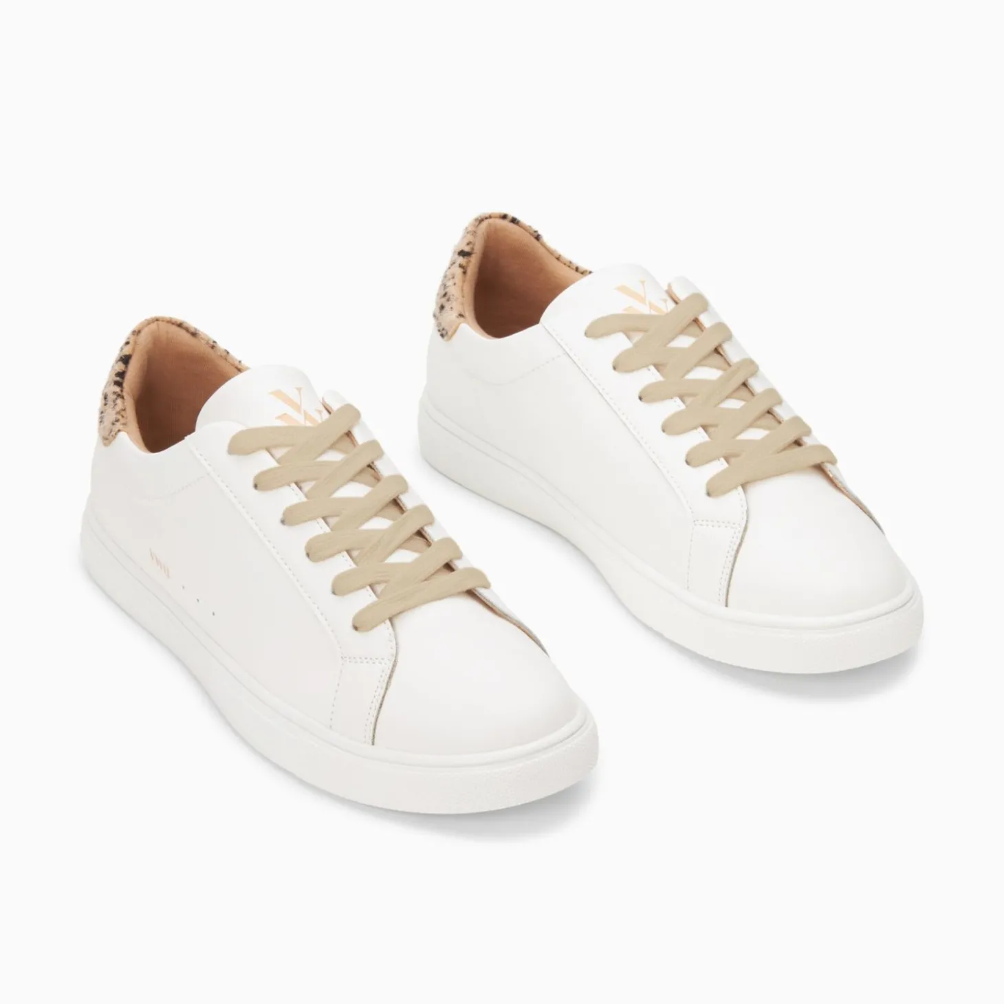 Baskets Steph Blanc Et Imprime Guepard A Lacets Beiges