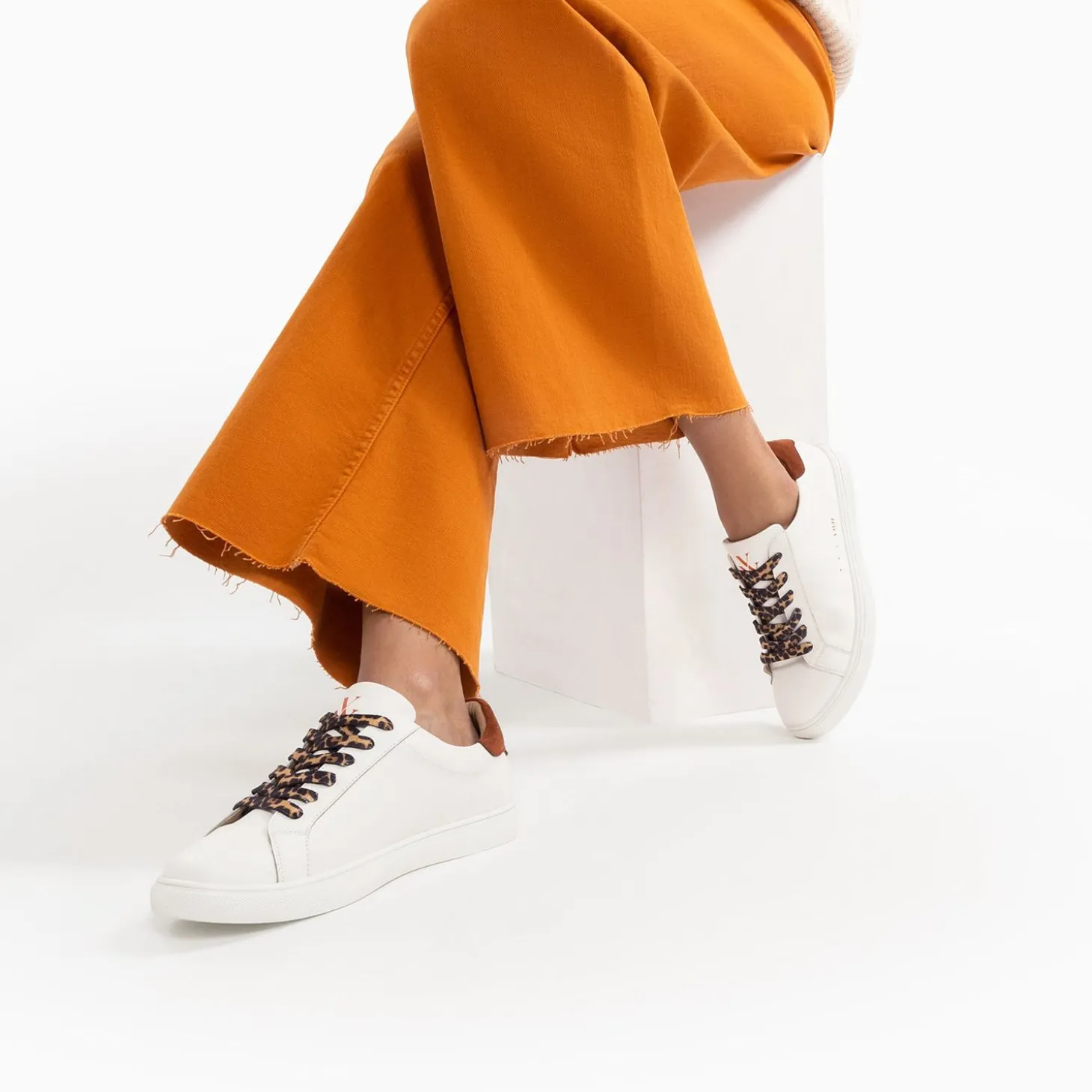 Baskets Steph Blanc Et Marron A Lacets Leopard