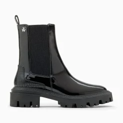 Bottines Chelsea Pamela Noires Vernies A Semelle Crantee