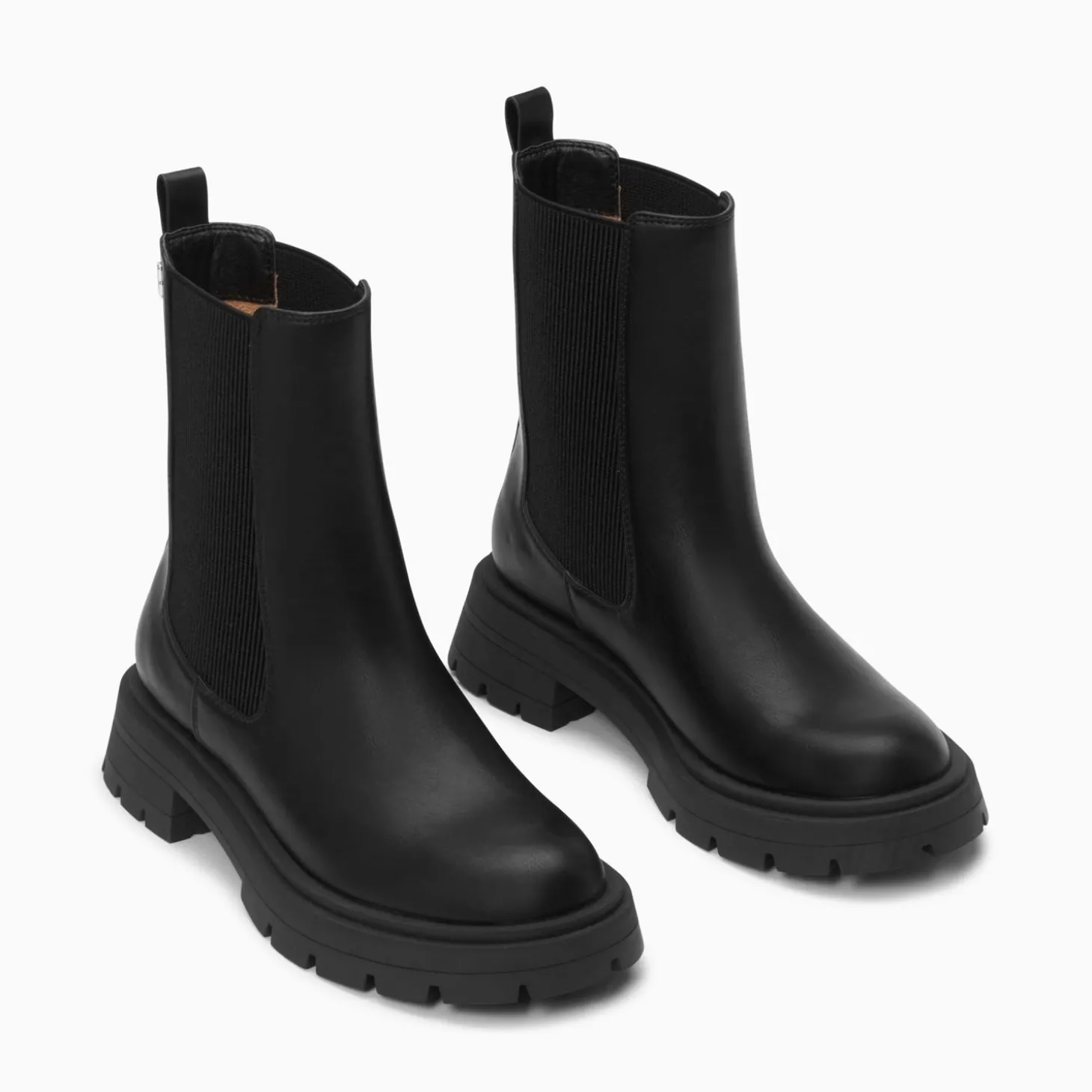 Bottines Chelsea Phoebe Noires A Semelle Oversize