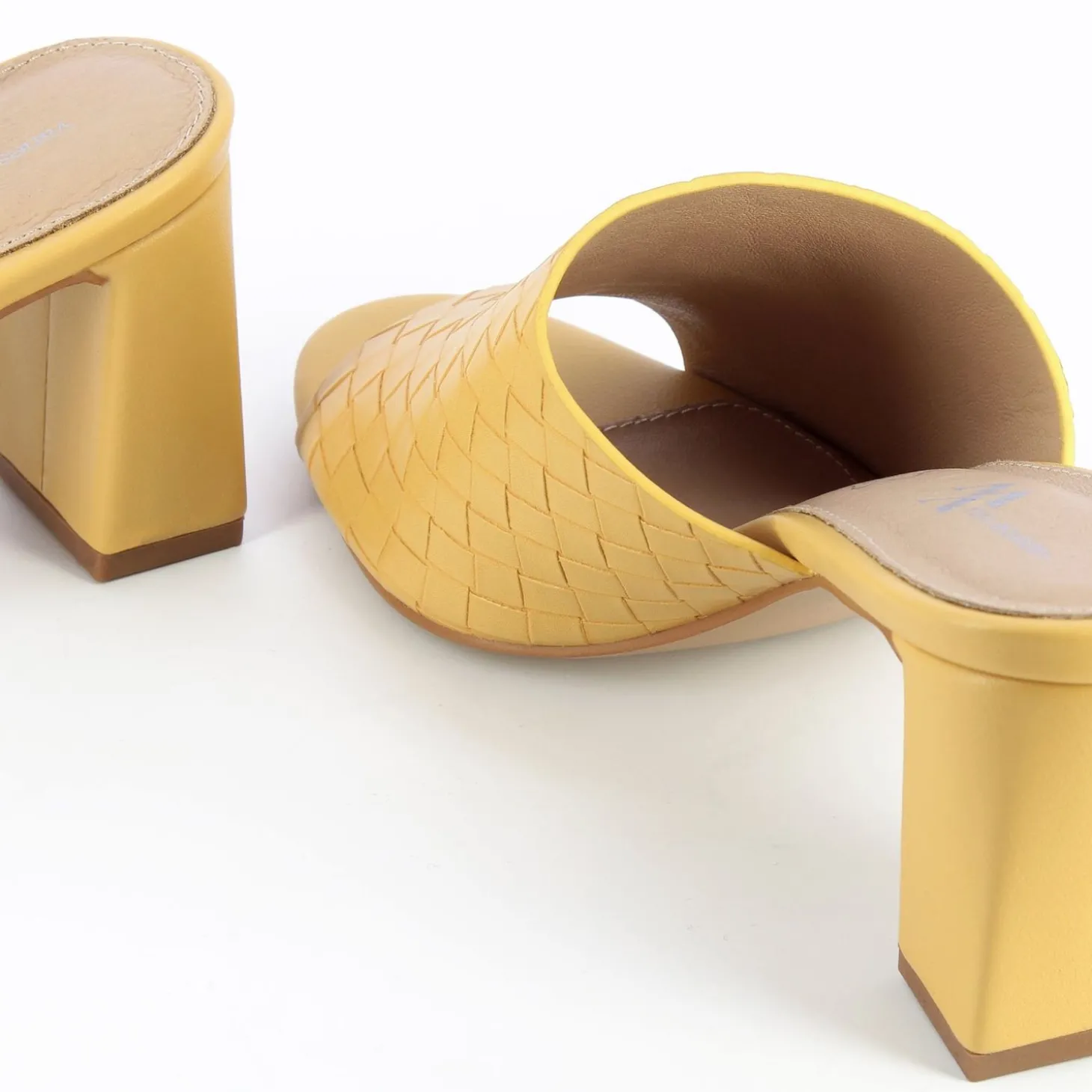Mules A Talon Melaurie Jaunes Effet Tresse
