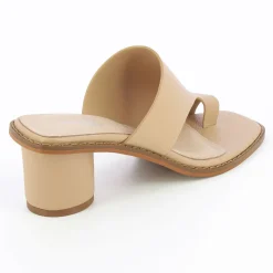 Mules Cyrielle Beiges Passe-Pouce A Talon Rond