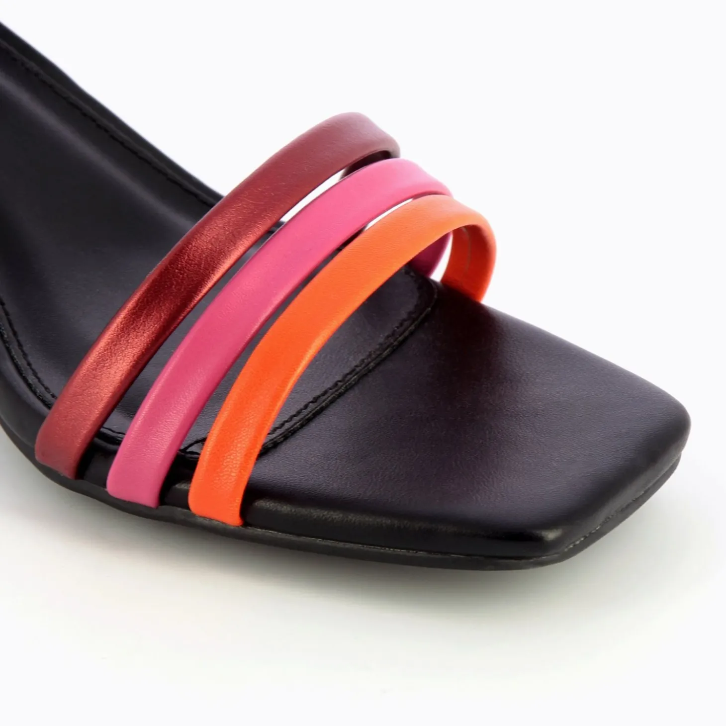 Mules Gaetane Noires A Brides Multicolores