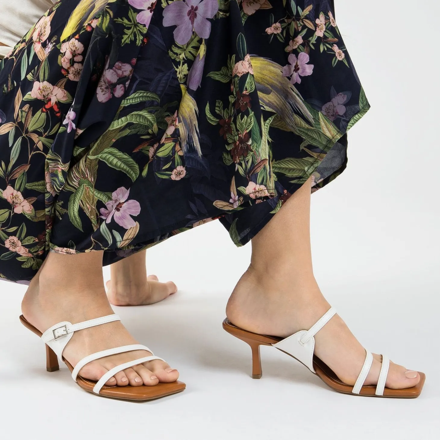 Mules Kitten Heel Axelle Blanches
