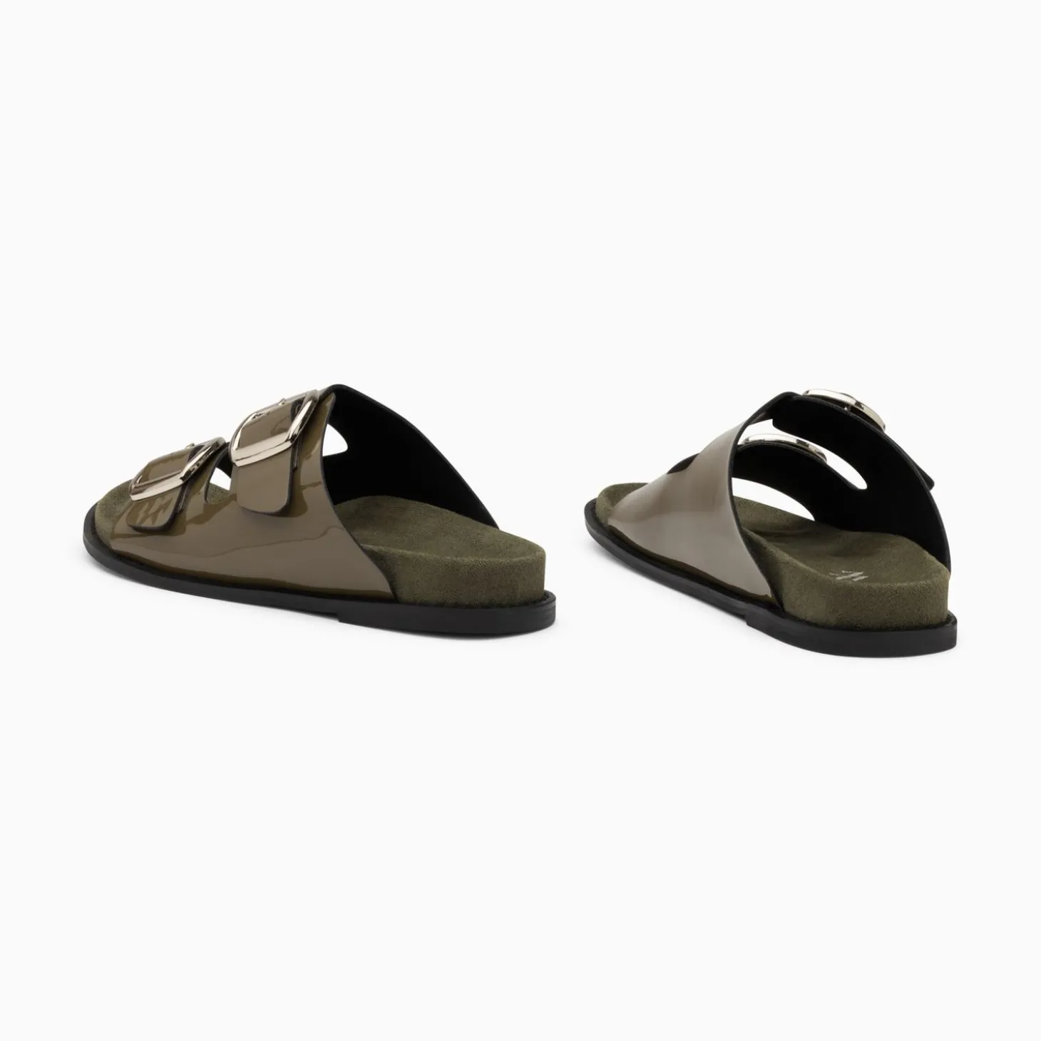 Mules Plates Celia Kaki Verni A Boucles Oversize