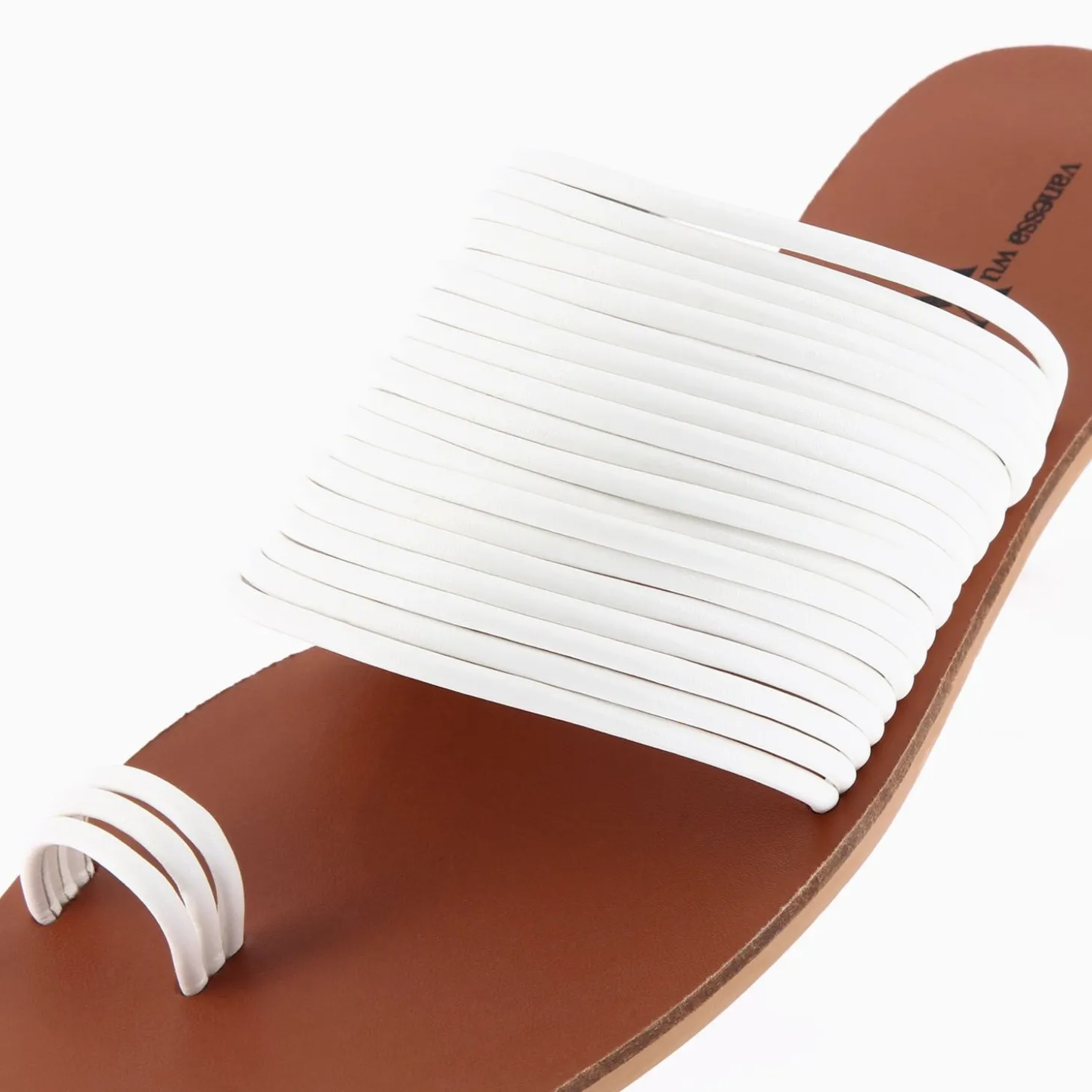 Mules Thea Blanches A Multiples Brides Et Passe-Pouce