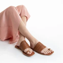 Mules Thea Camel A Multiples Brides Et Passe-Pouce