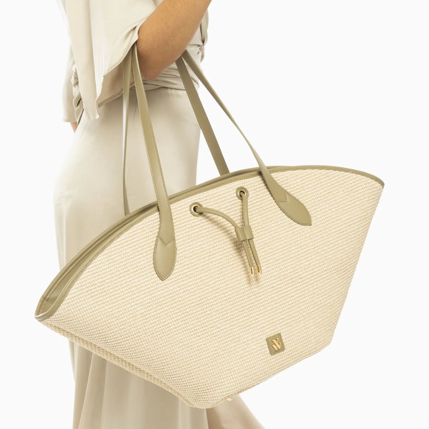 Panier Oversize Vivienne En Raphia Beige A Details Kaki