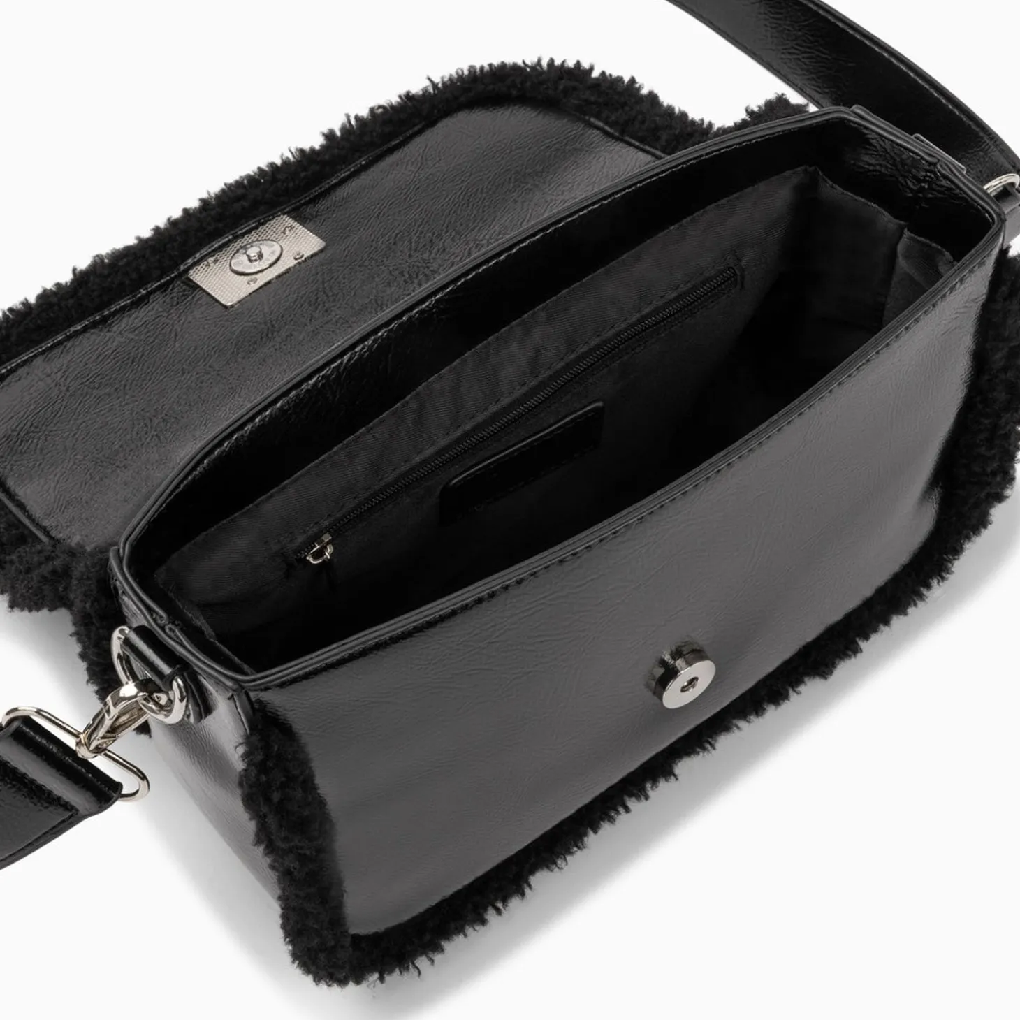 Sac Bandouliere Bertina Noir A Rabat Et Faux Shearling