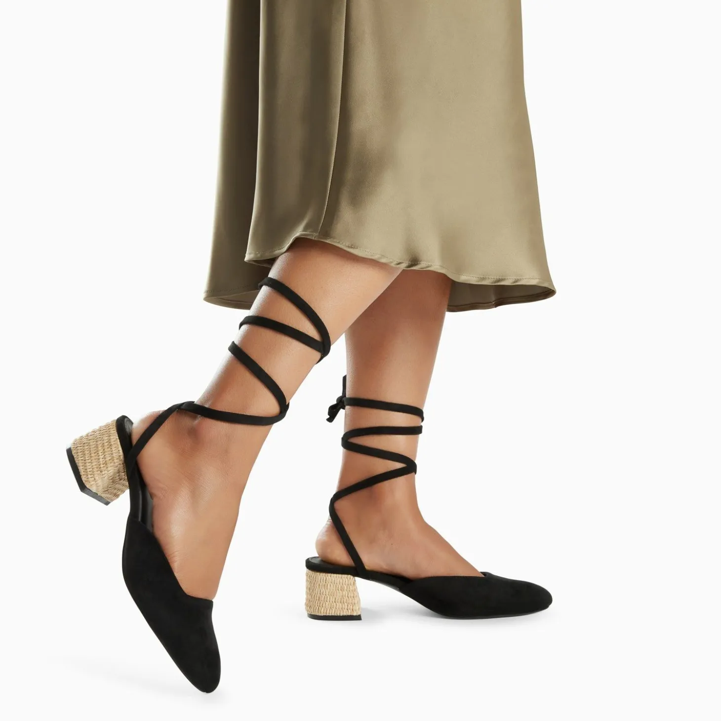 Sandales A Talon Inna Noires A Lacets