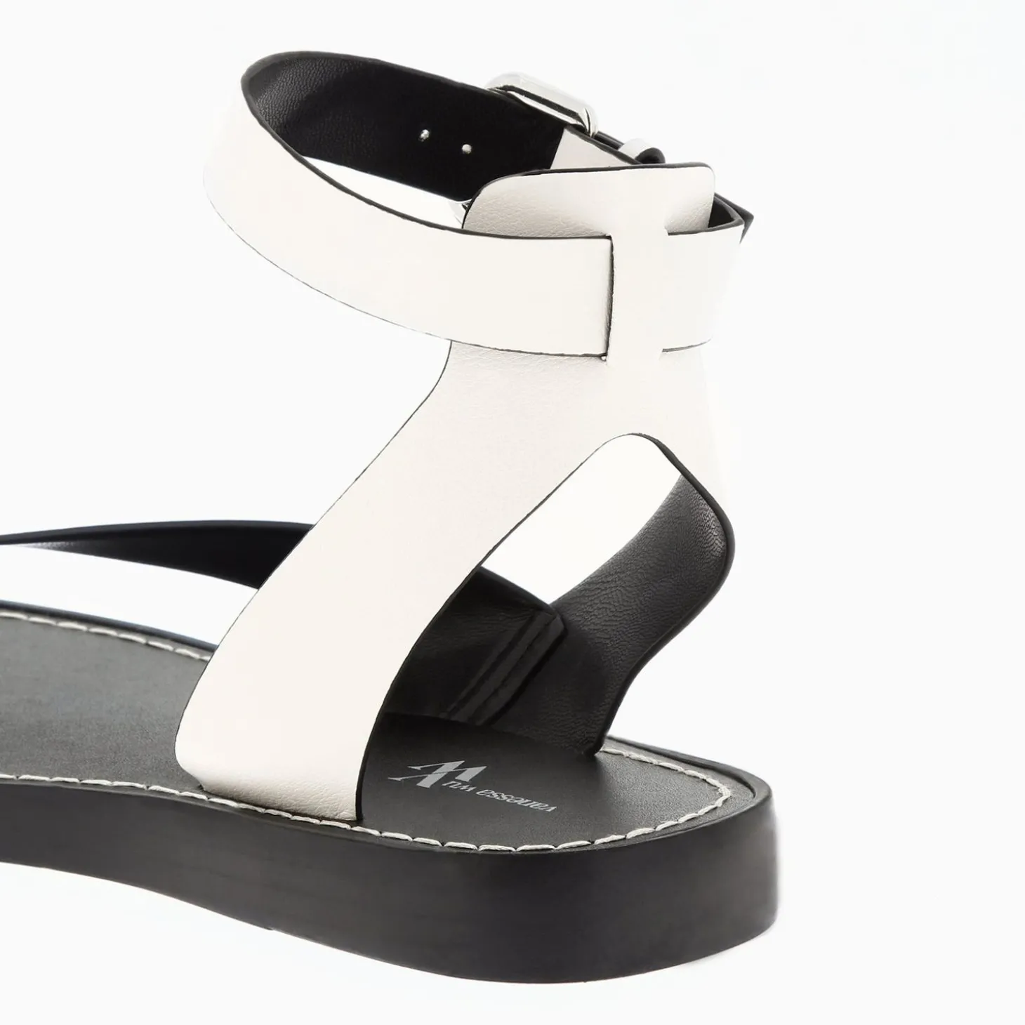 Sandales Amanda Ivoire Minimalistes A Passe-Pouce