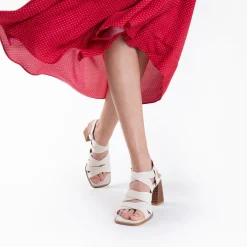 Sandales Carrie Beige Clair A Multibrides Croisees Et Talon Haut