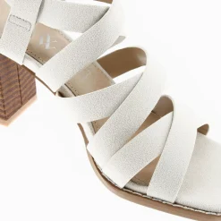 Sandales Carrie Beige Clair A Multibrides Croisees Et Talon Haut