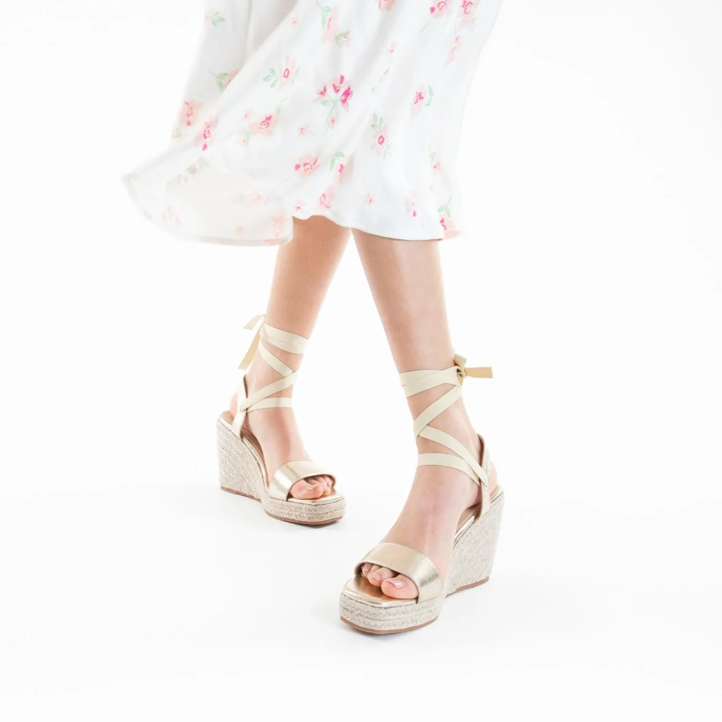 Sandales Compensees Aya Or A Bride Texturee