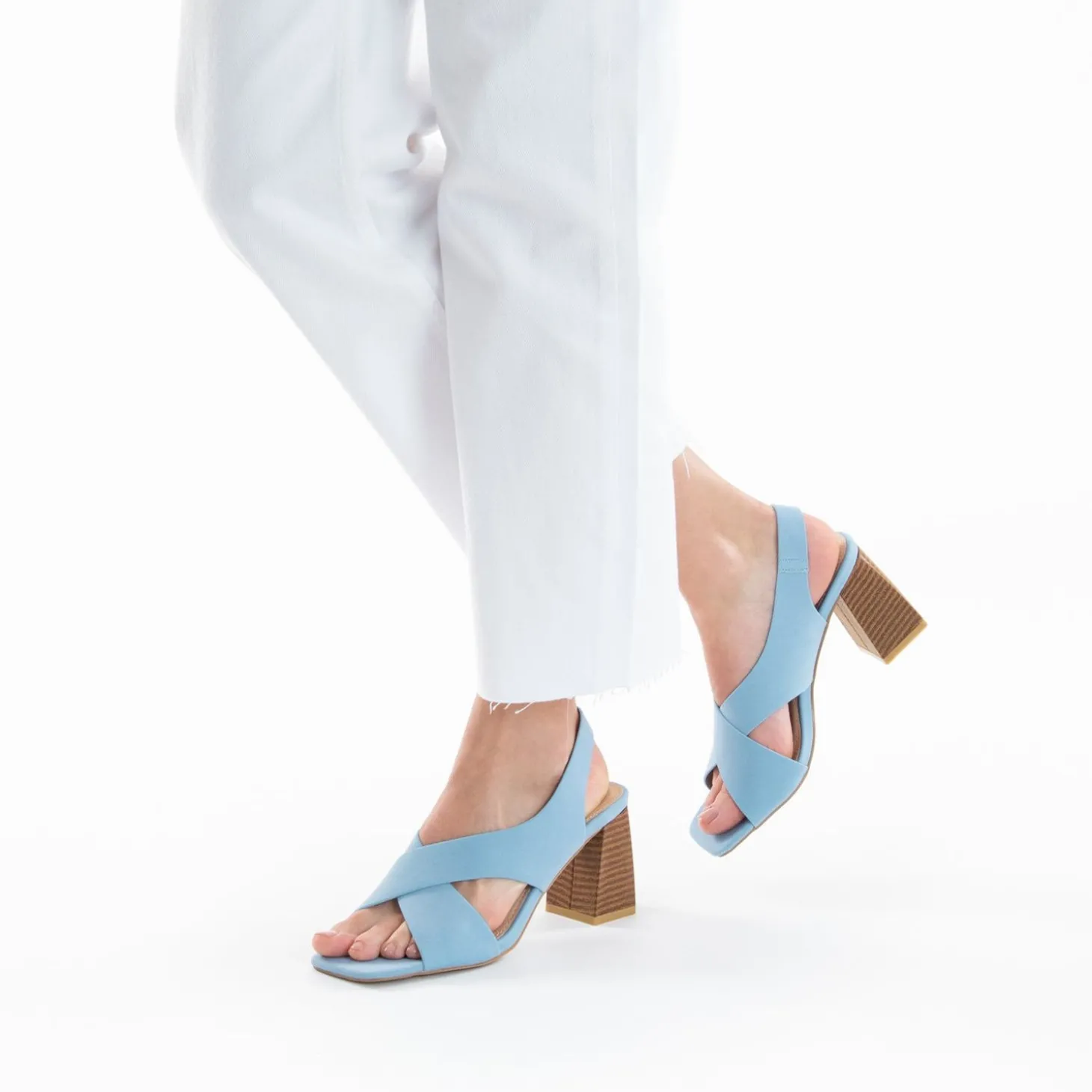 Sandales Dakota Bleu Clair A Brides Croisees Et Talon Haut
