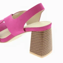 Sandales Dakota Fuchsia A Brides Croisees Et Talon Haut