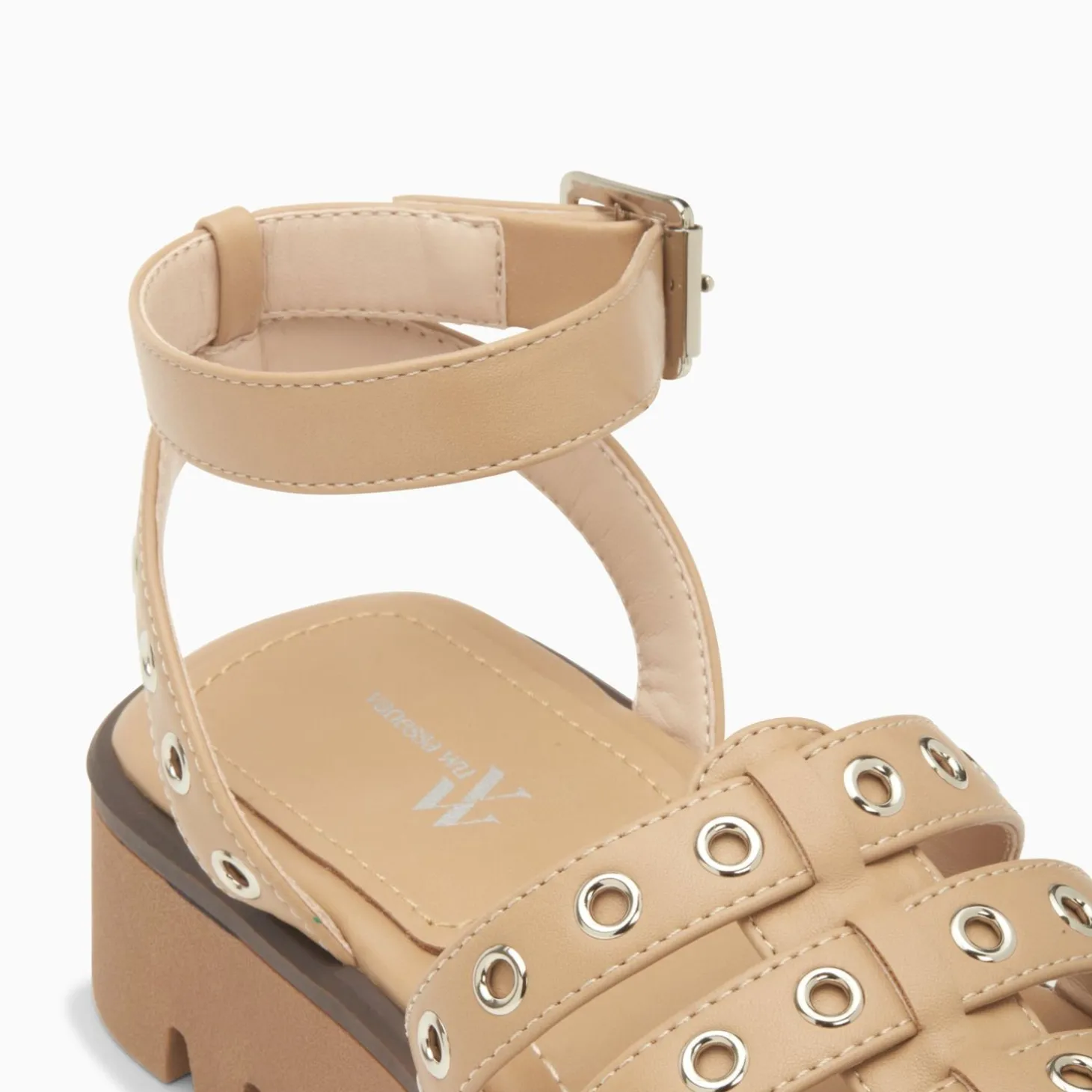 Sandales Inaya Beiges A Oeillets Et Plateforme Crantee