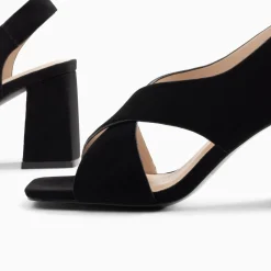 Sandales Lauren Noires A Brides Croisees Et Talon Haut