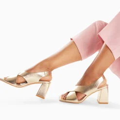 Sandales Lauren Or A Brides Croisees Et Talon Haut