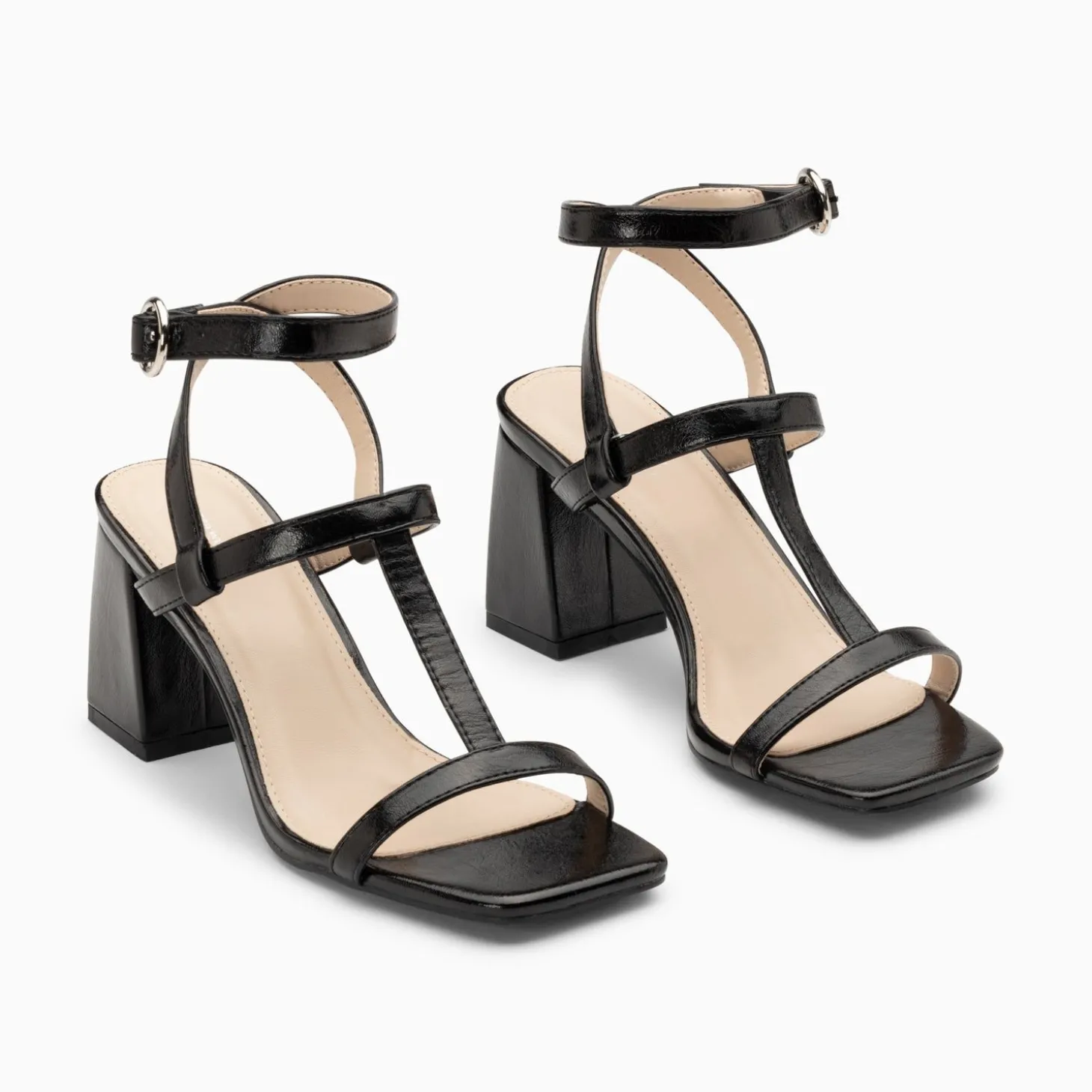 Sandales Nelly Noires A Brides Et Talon Haut